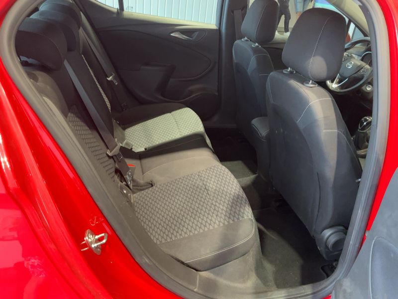 Opel Astra 1.6 CDTI DPF Edition — zdjęcie 14