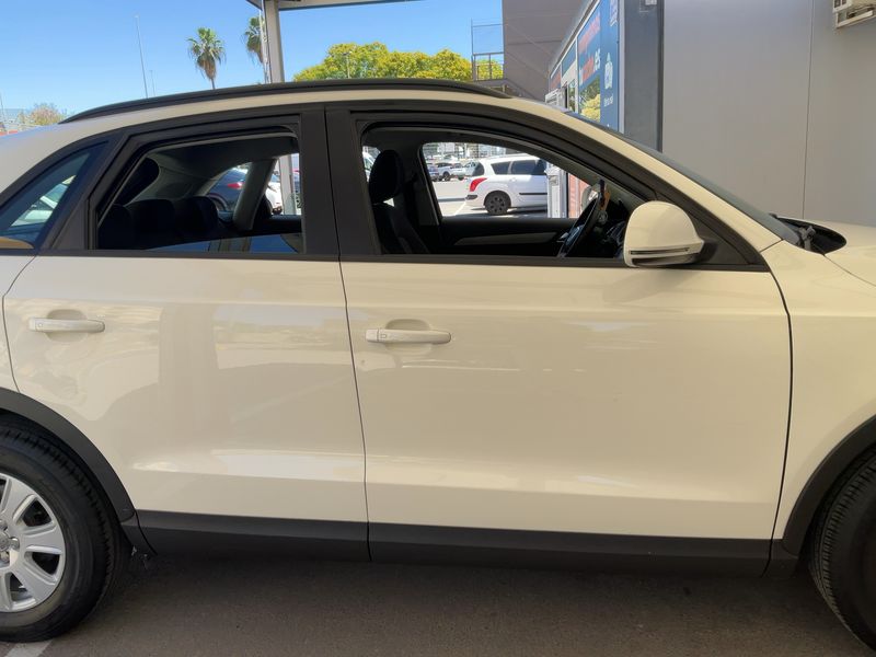 Audi Q3 2.0 TDI Advance — zdjęcie 7