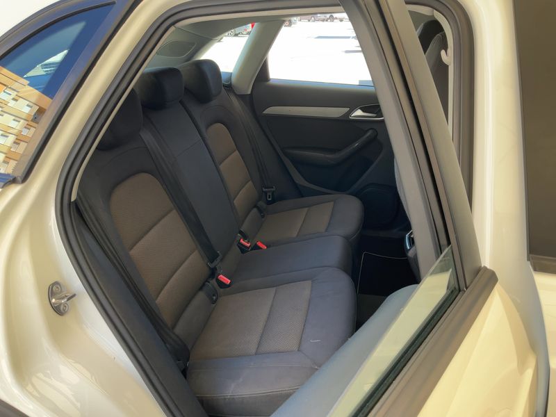 Audi Q3 2.0 TDI Advance — zdjęcie 14