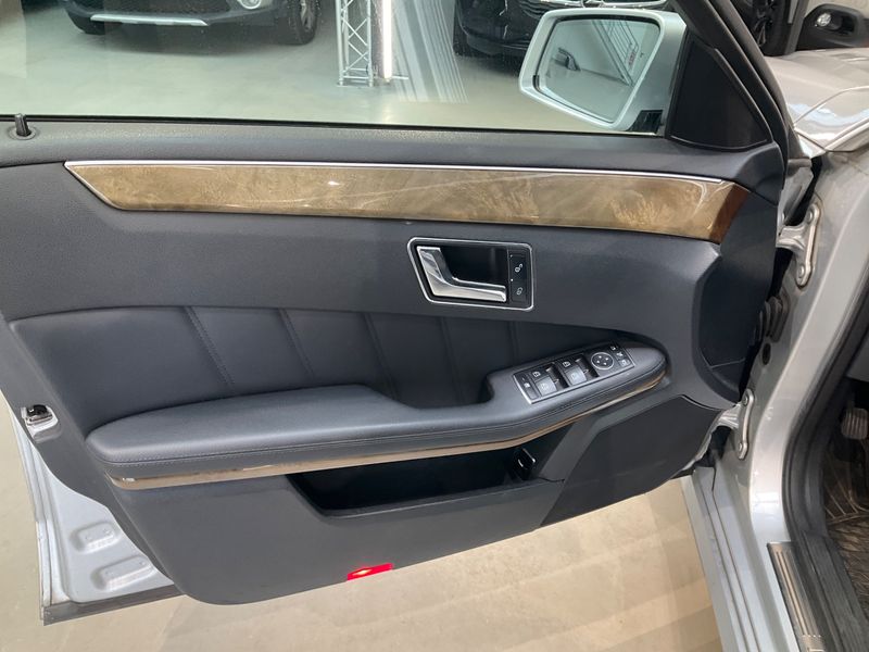 Mercedes-Benz E-Klasse E 220 CDI BlueEfficiency Elegance 2010 – снимка 24