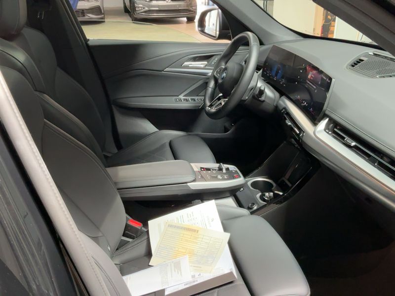 BMW iX1 xDrive 30 M Sport — zdjęcie 11