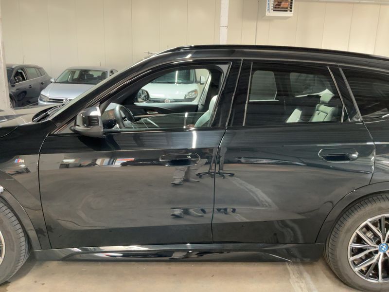 BMW iX1 xDrive 30 M Sport — zdjęcie 4