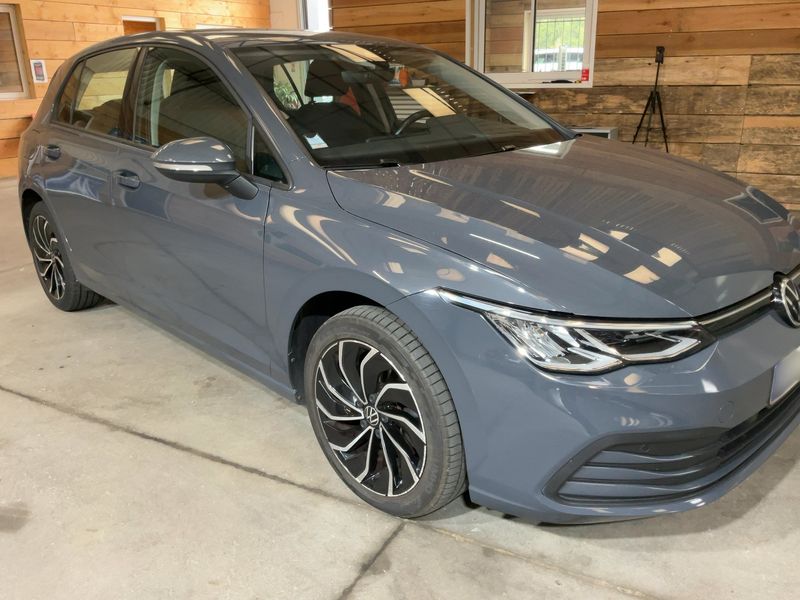 Volkswagen Golf VIII 1.5 eTSI ACT Life 1st 2020 – снимка 12