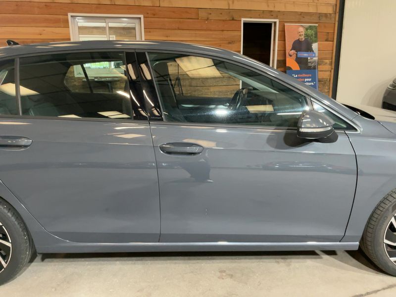 Volkswagen Golf VIII 1.5 eTSI ACT Life 1st 2020 – снимка 10