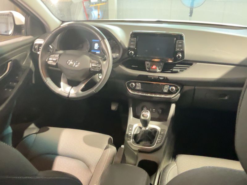 Hyundai i30 1.4 TGDI Style — zdjęcie 12