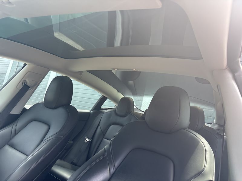 Tesla Model 3 Long Range Dual Long Range Dual AWD — zdjęcie 17