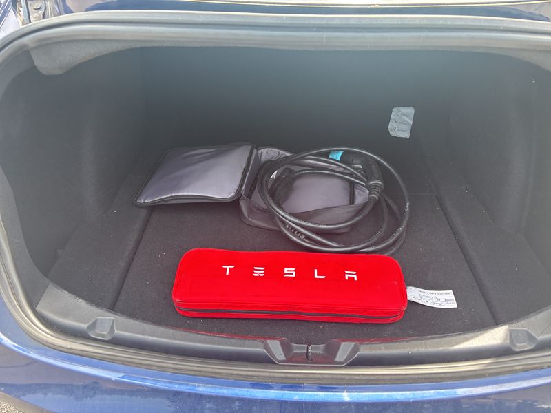 Tesla Model 3 Long Range Dual Long Range Dual AWD — zdjęcie 9