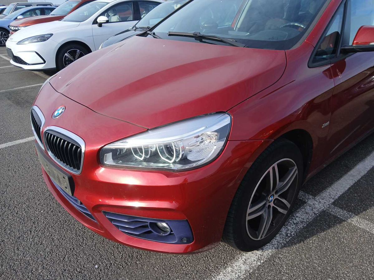 BMW 2er 218i Gran Tourer Sport Line