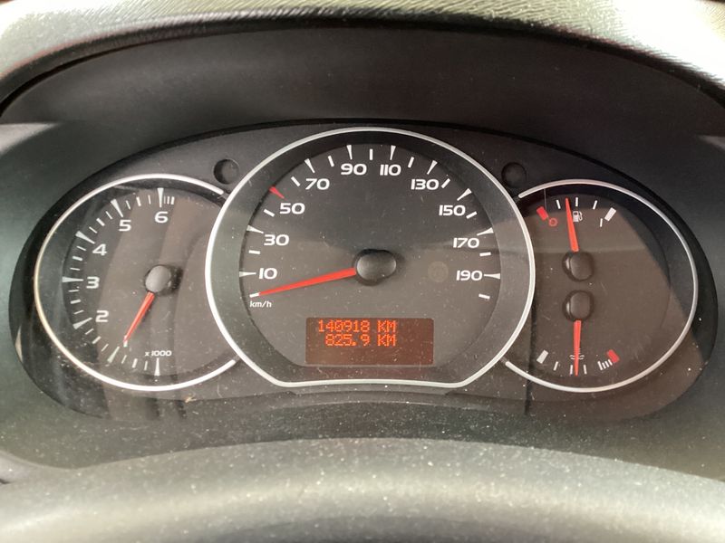 Renault Kangoo 1.5 dCi Happy Family — zdjęcie 13