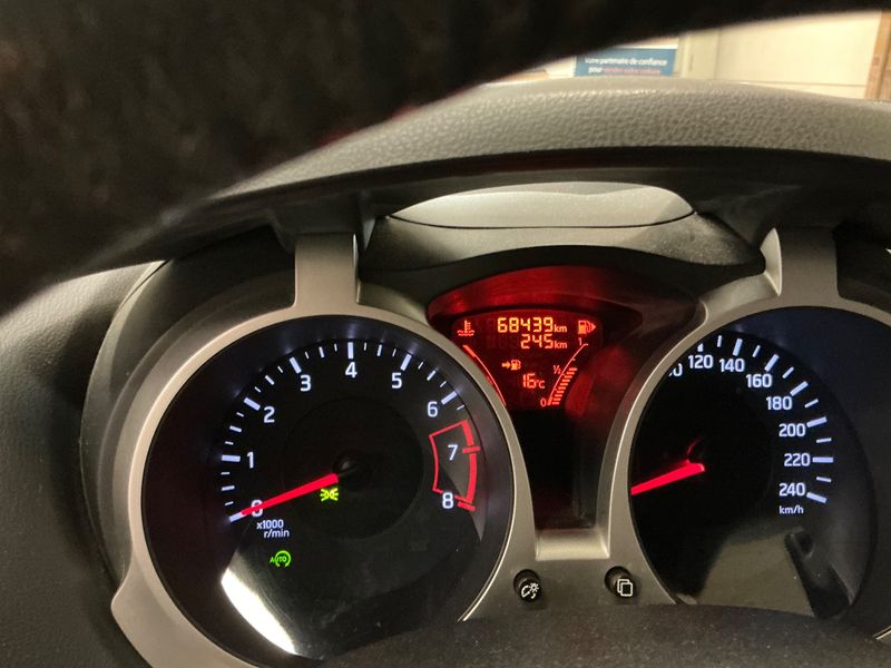 Nissan Juke 1.6 Acenta — zdjęcie 13