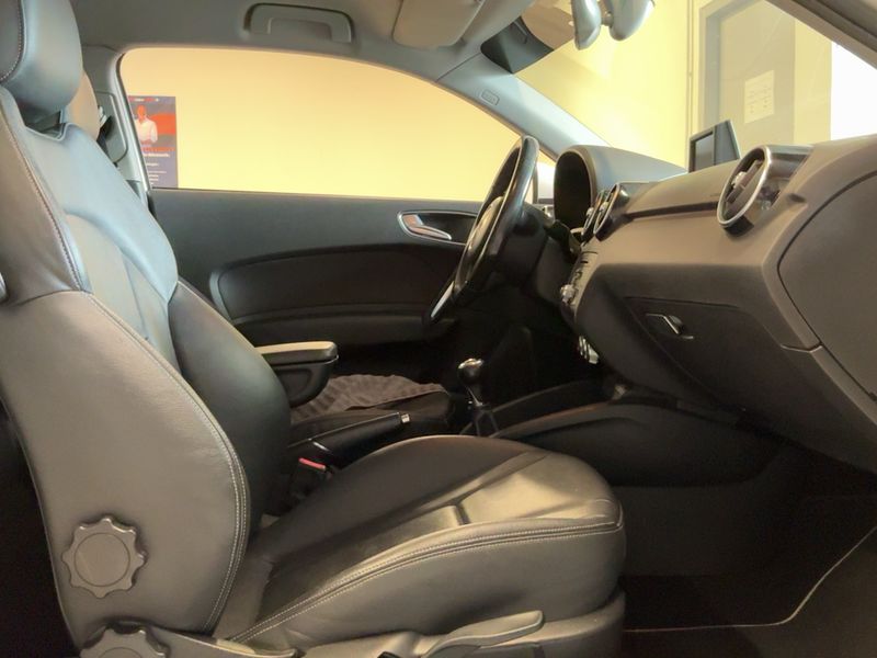 Audi A1 1.6 TDI Ambition Luxe 2013 – снимка 16