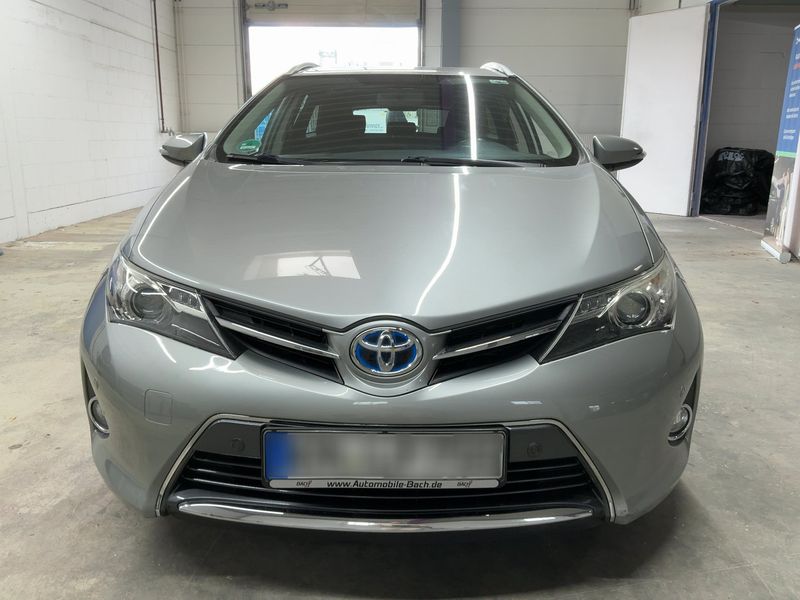 Toyota Auris Touring Sports 1.8 Hybrid Edition — zdjęcie 9