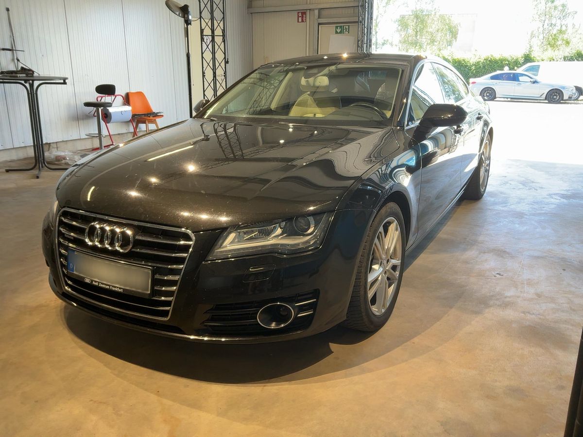Audi A7 2013 — photo 1