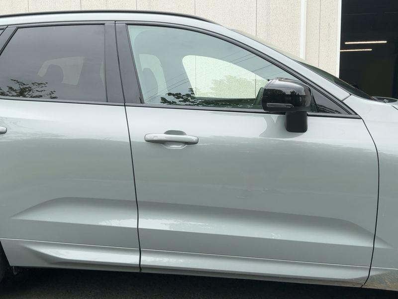 Volvo XC60 2.0 T8 Recharge Plug-in Hybrid Plus Dark AWD — zdjęcie 7