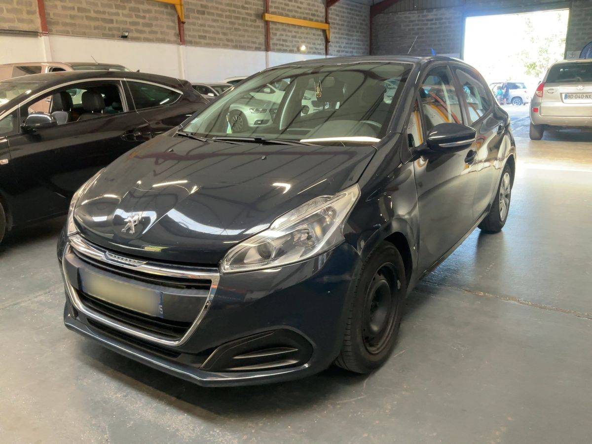 Peugeot 208 2018 — photo 1