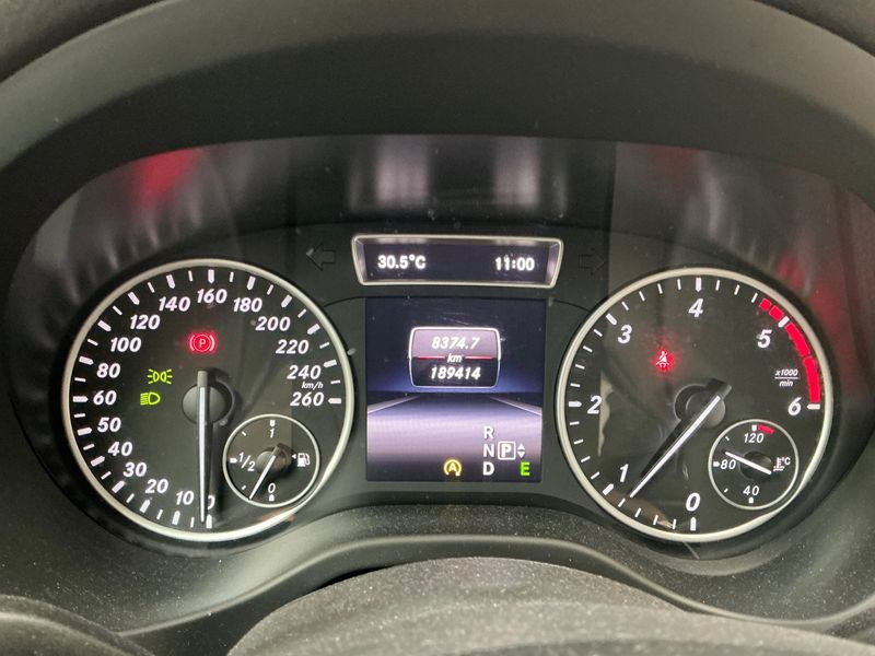 Mercedes-Benz A-Klasse A 180 CDI BlueEfficiency Executive — zdjęcie 13