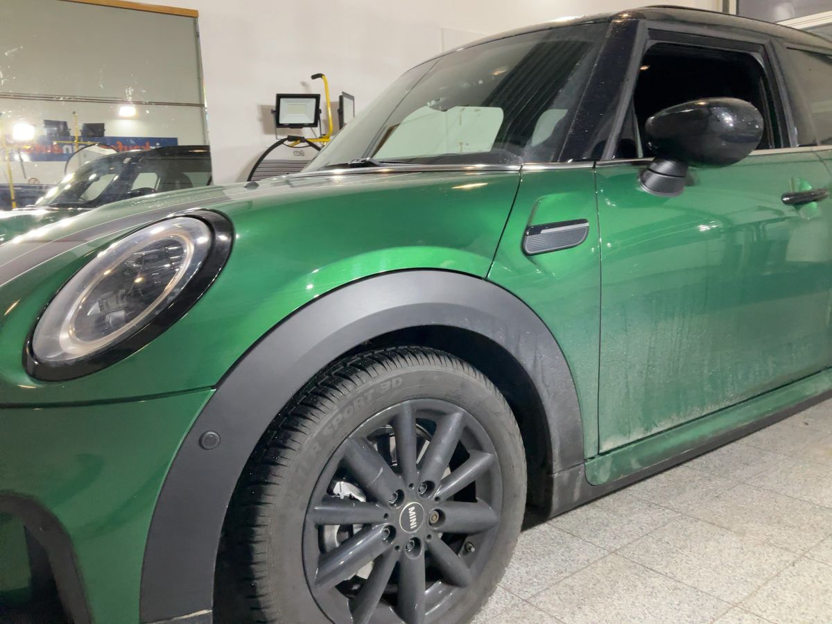 MINI Cooper John Cooper Works Trim