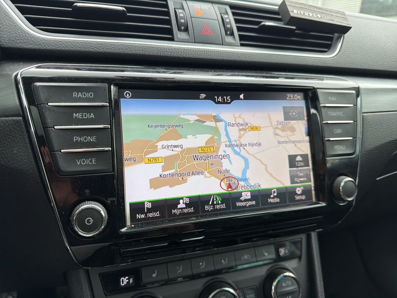 Skoda Superb 1.6 TDI Style — zdjęcie 13