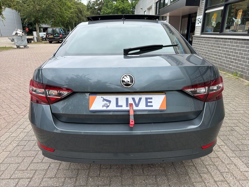 Skoda Superb 1.6 TDI Style — zdjęcie 4