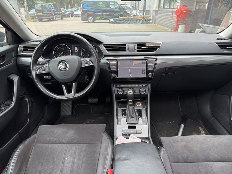 Skoda Superb 1.6 TDI Style — zdjęcie 11