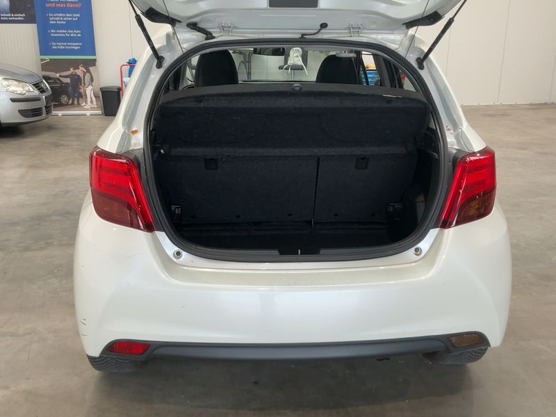 Toyota Yaris 1.5 Hybrid Club 2014 – снимка 15