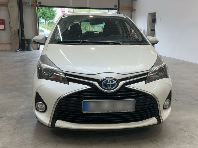 Toyota Yaris 1.5 Hybrid Club 2014 – снимка 14