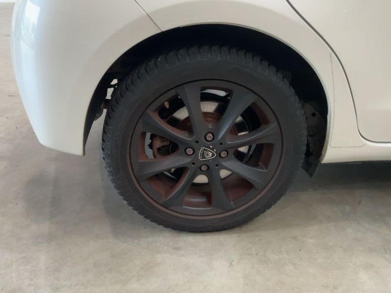 Toyota Yaris 1.5 Hybrid Club 2014 – снимка 9