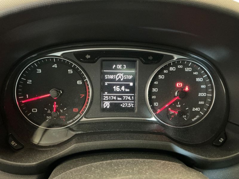 Audi A1 Sportback 1.4 TFSI Ambition — zdjęcie 13