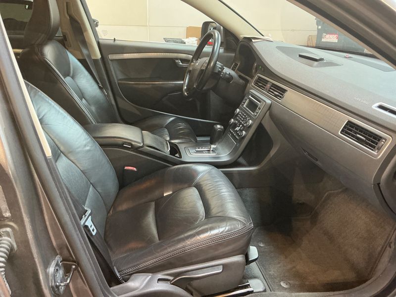 Volvo XC70 2.4 D5 Summum AWD — zdjęcie 3