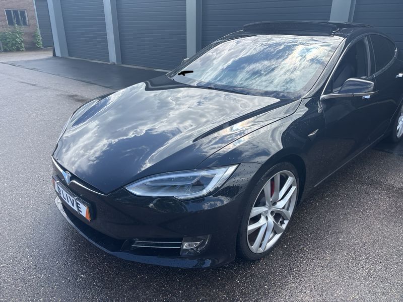 Tesla Model S 90D Dual — zdjęcie 2