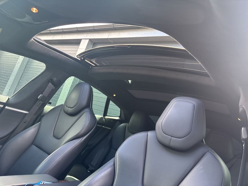 Tesla Model S 90D Dual — zdjęcie 19