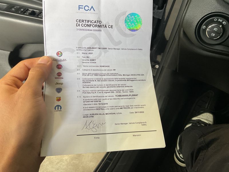 Jeep Renegade 1.6 M-Jet Limited FWD — zdjęcie 16