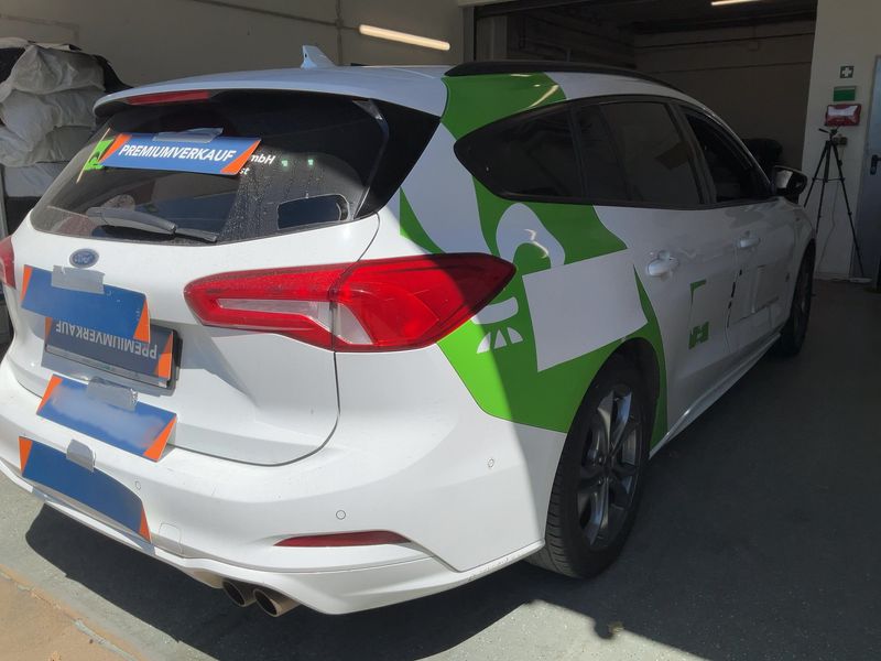 Ford Focus 1.5 EcoBoost ST-Line — zdjęcie 6
