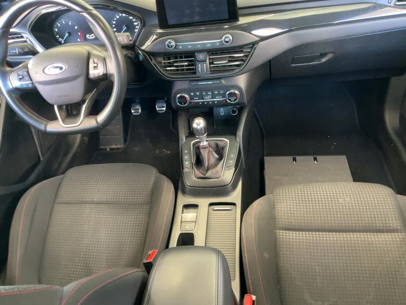 Ford Focus 1.5 EcoBoost ST-Line — zdjęcie 12