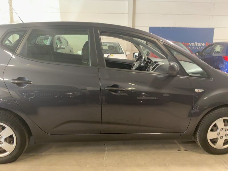 Kia Venga 1.4 Active — zdjęcie 7