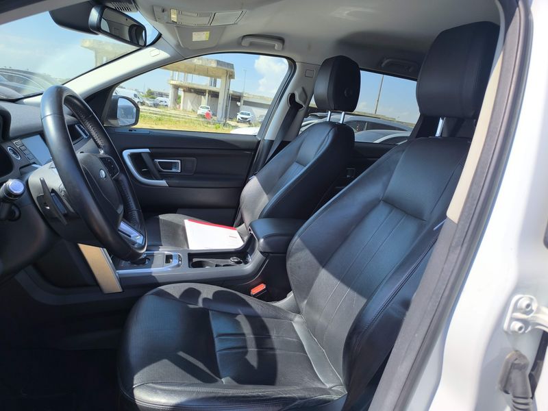 Land Rover Discovery Sport 2.0 Td4 HSE — zdjęcie 10