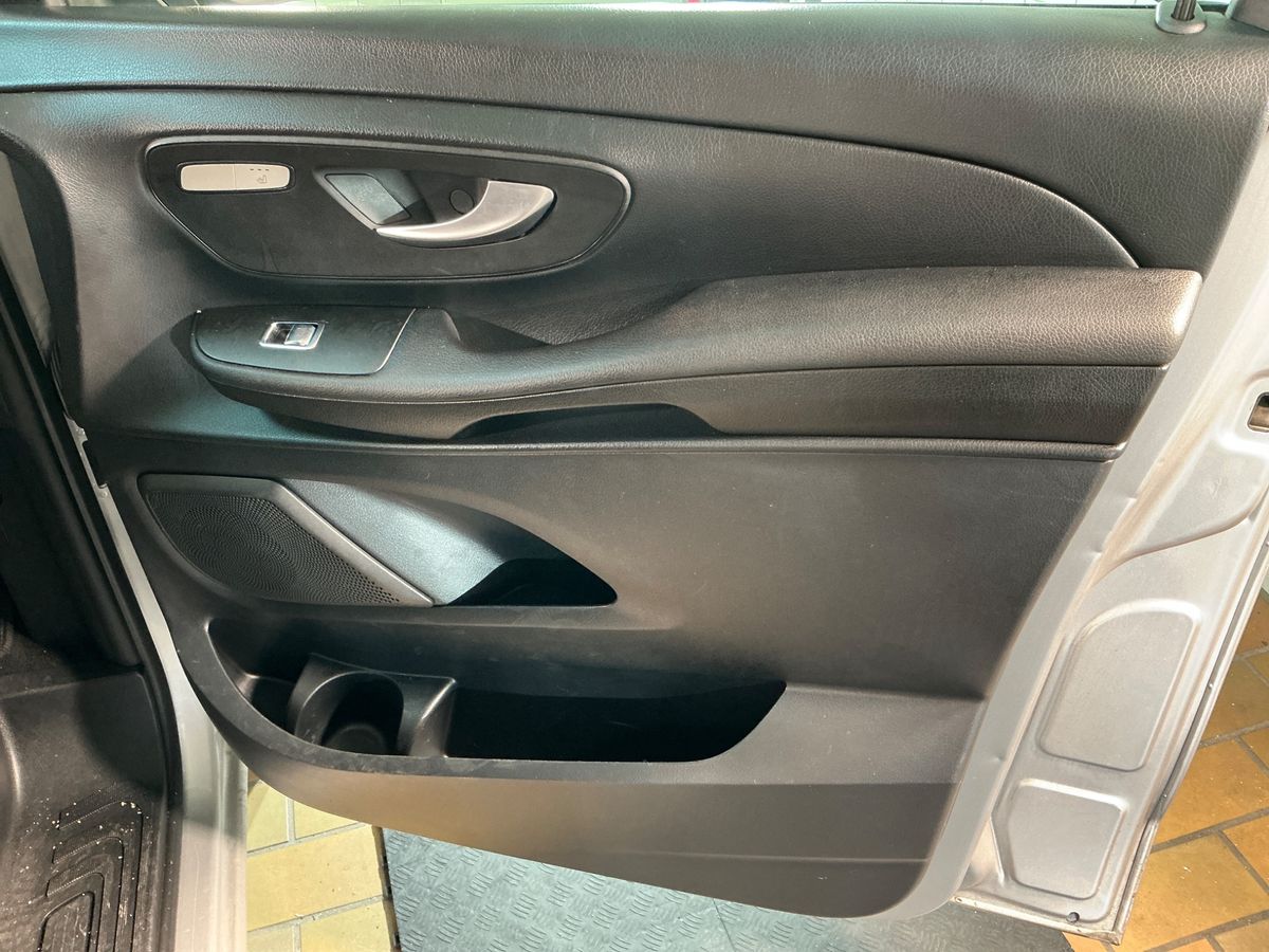 Mercedes-Benz V-Klasse 2018 — photo 40