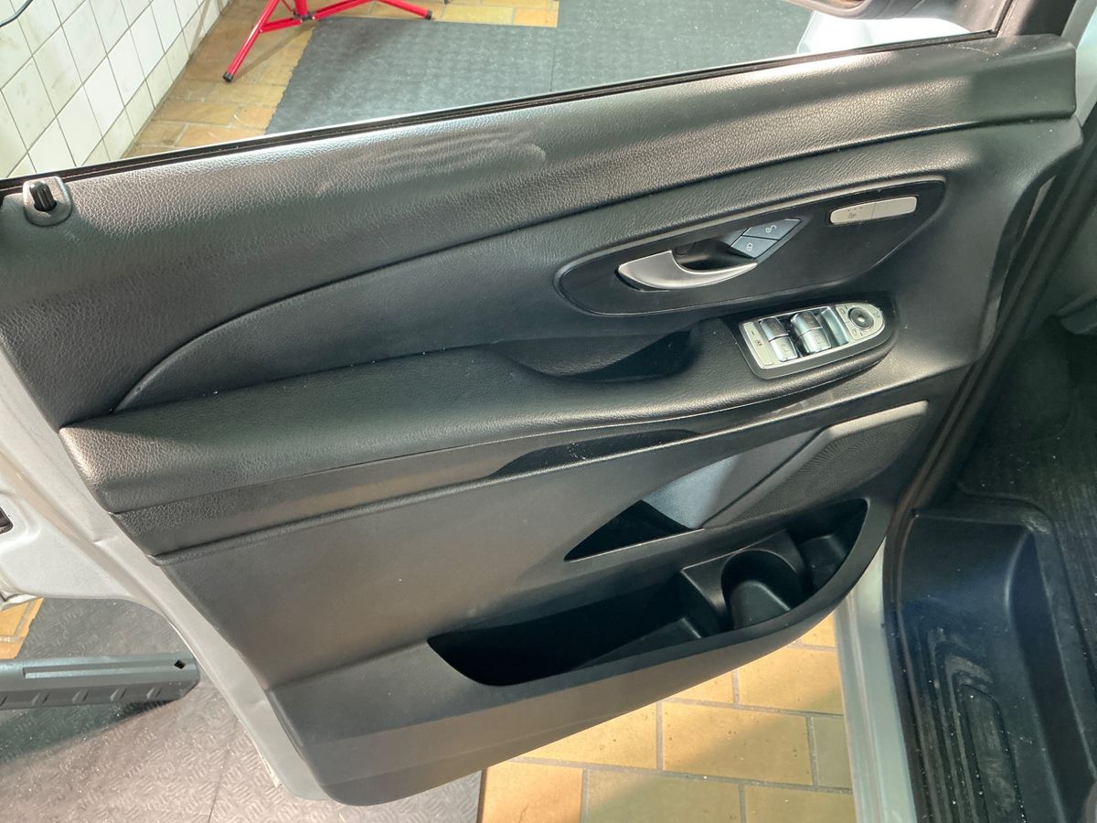 Mercedes-Benz V-Klasse 2018 — photo 42