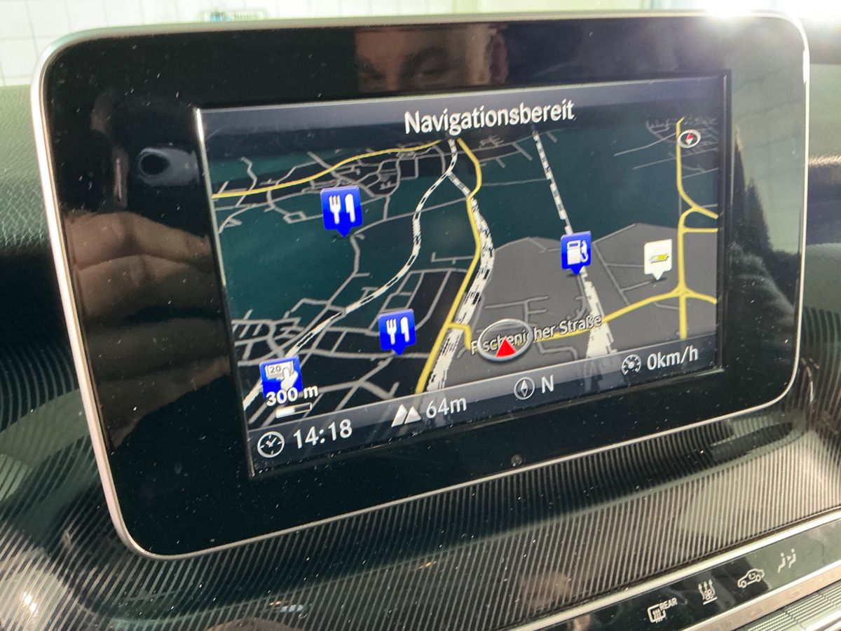 Mercedes-Benz V-Klasse 2018 — photo 26