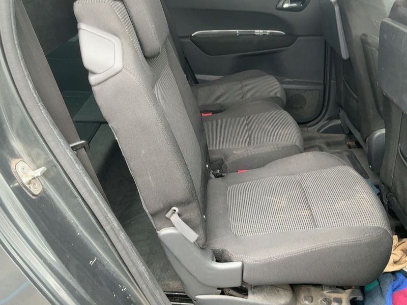 Peugeot 5008 2.0 HDi Premium Pack — zdjęcie 14