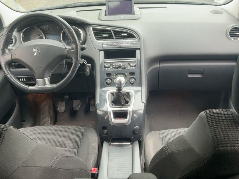 Peugeot 5008 2.0 HDi Premium Pack — zdjęcie 12
