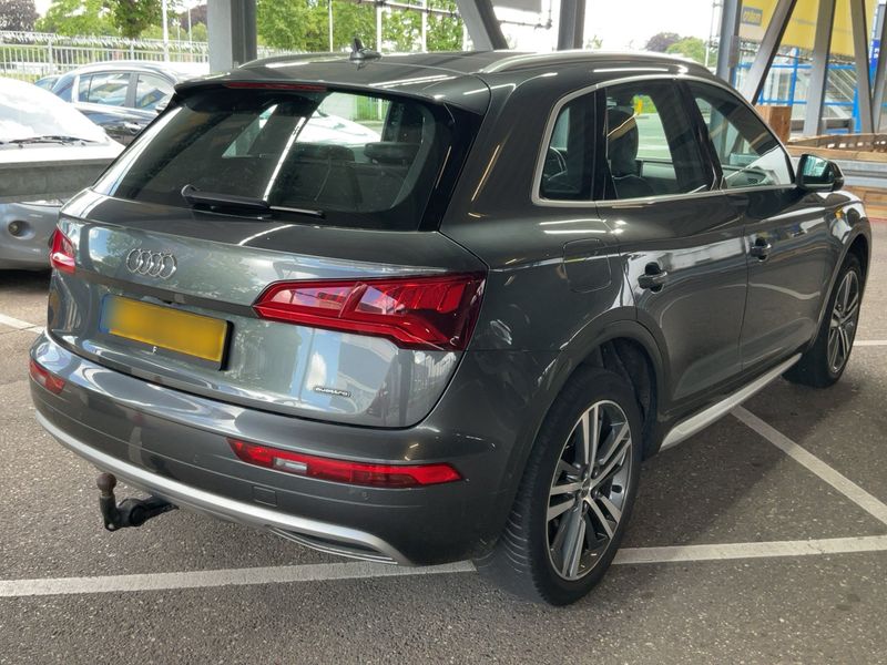 Audi Q5 2.0 TFSI quattro Sport — zdjęcie 6