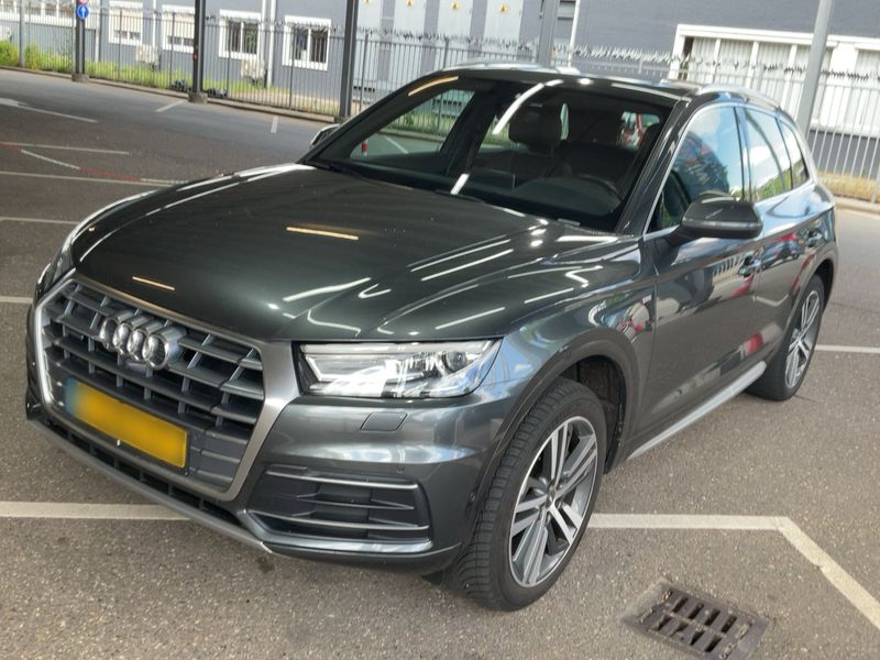 Audi Q5 2.0 TFSI quattro Sport — zdjęcie 1