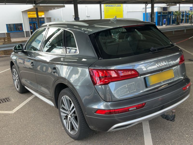 Audi Q5 2.0 TFSI quattro Sport — zdjęcie 3