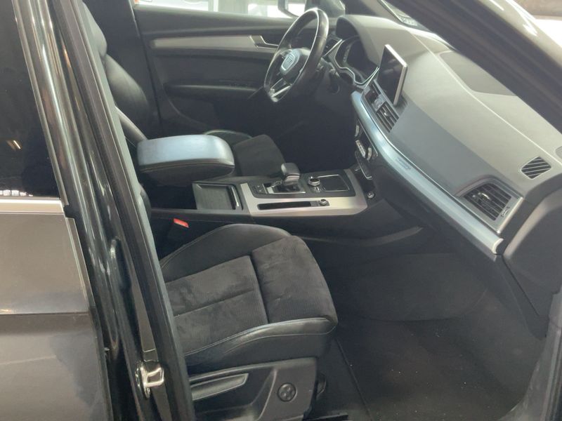 Audi Q5 2.0 TFSI quattro Sport — zdjęcie 11