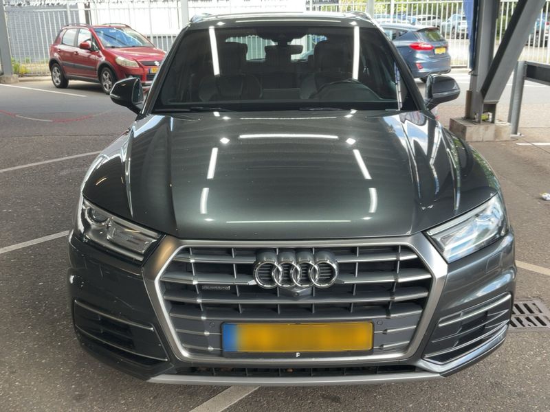 Audi Q5 2.0 TFSI quattro Sport — zdjęcie 9