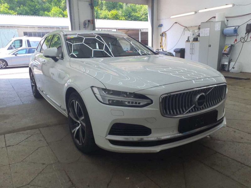 Volvo V90 2024