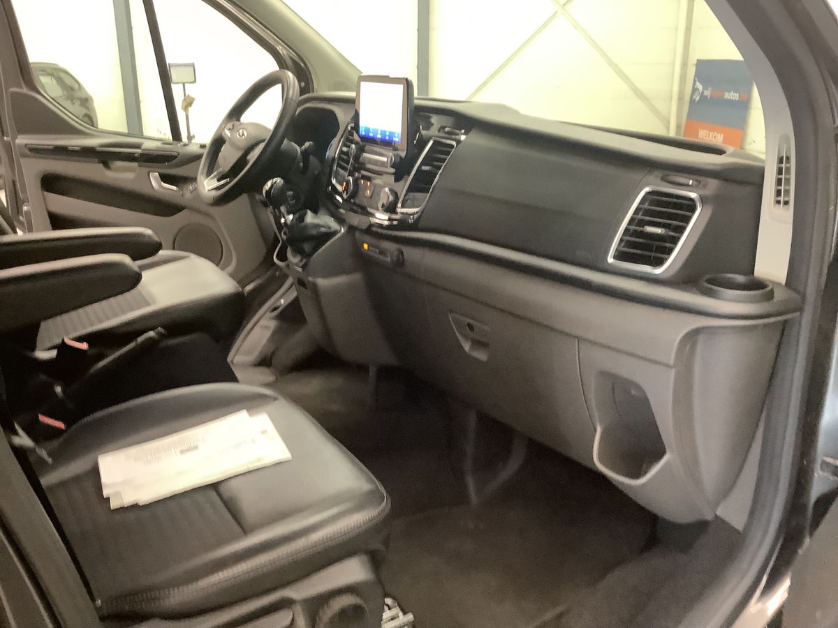 Ford Tourneo 2022 — photo 17