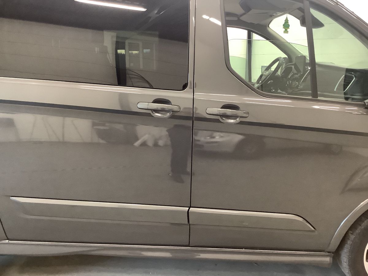 Ford Tourneo 2022 — photo 11