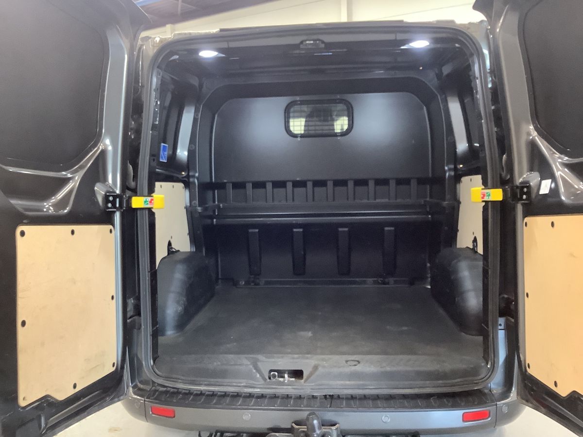 Ford Tourneo 2022 — photo 16